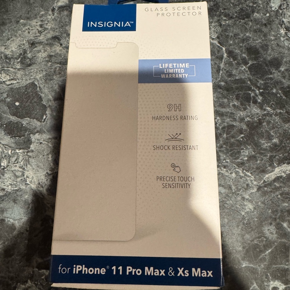 Insignia Screen Protector for iPhone 11 Pro Max & Xs Max - White